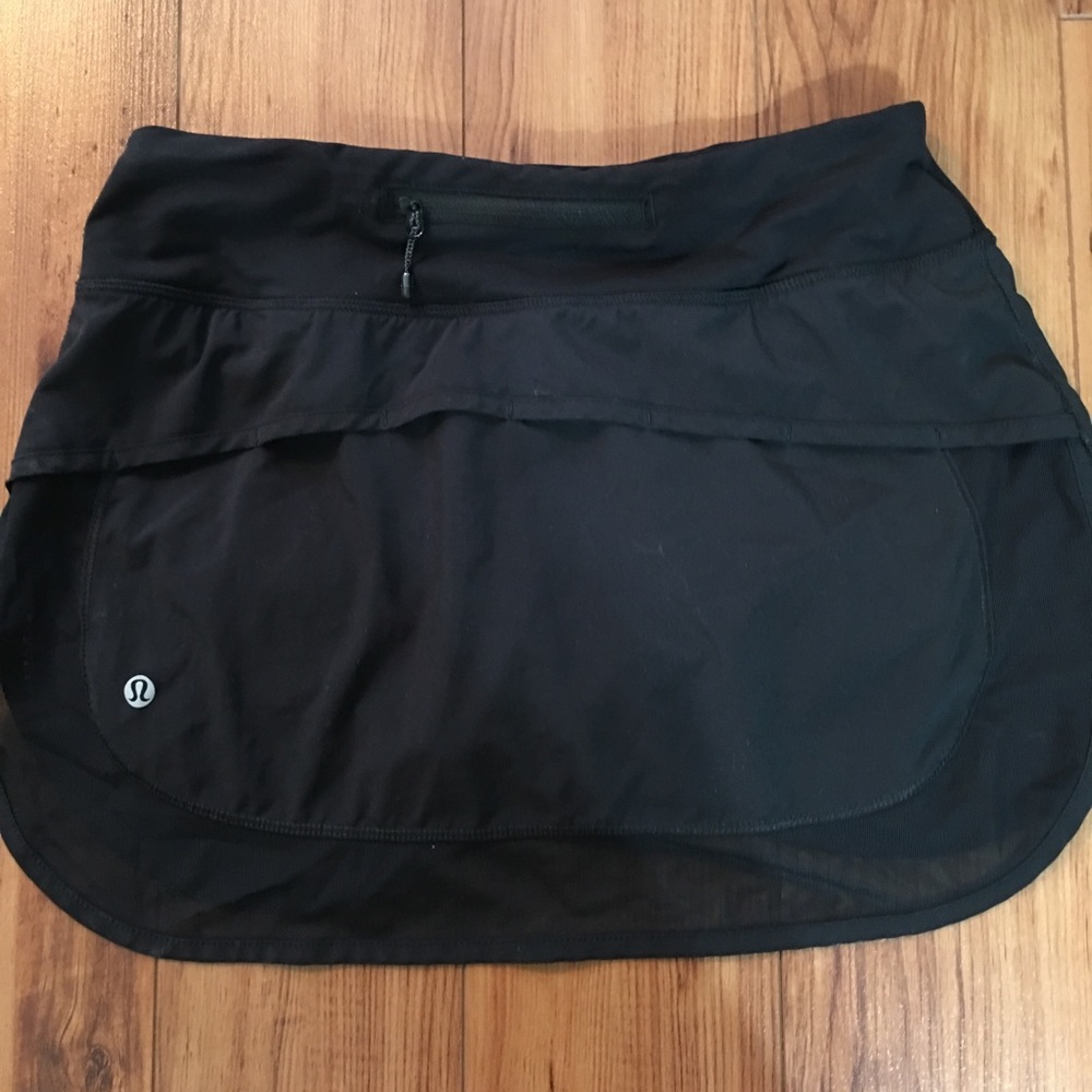 black lululemon skirt size 4